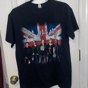 unisex Medium, “DEF LEPPARD” band tee shirt
